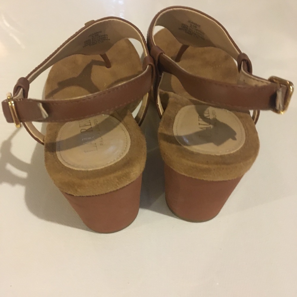 Ralph Lauren woman’s wedge sandals - Picture 2 of 5